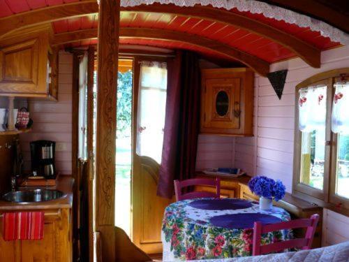 Hotel La Cle Des Roulottes Pluvigner Zewnętrze zdjęcie